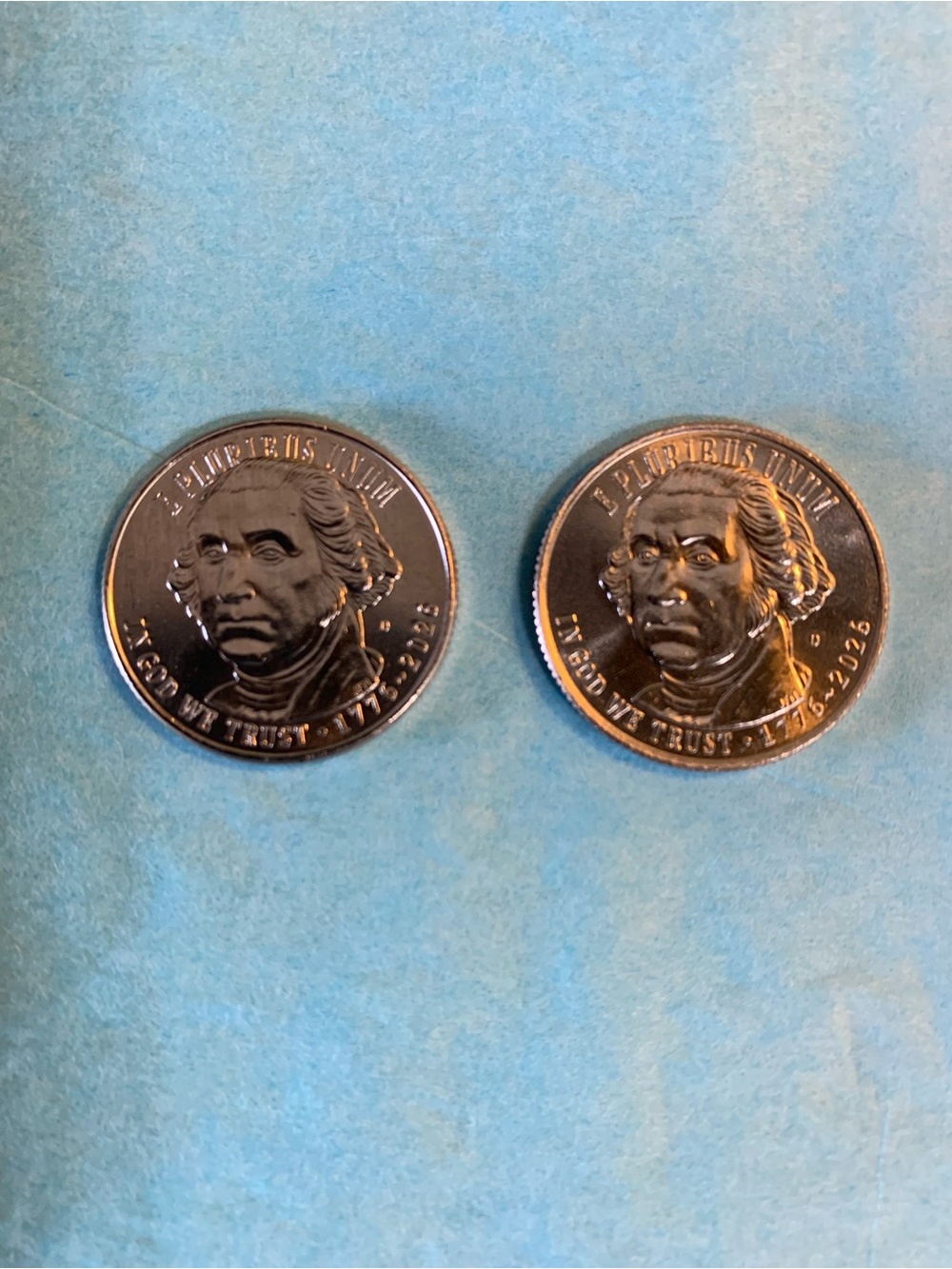 Unbranded Silver Presidential Coin Pair - Reflective Finish